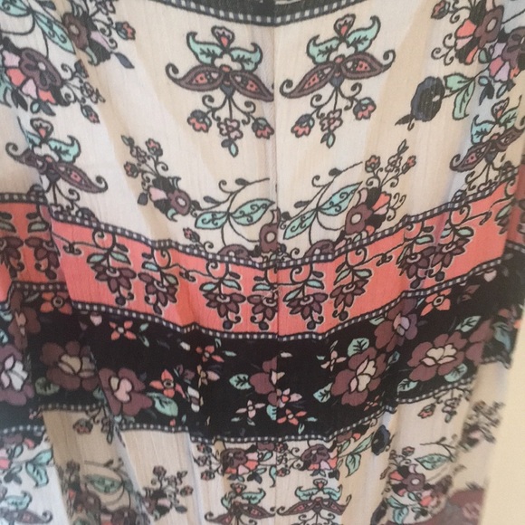 Patterned romper - Picture 2 of 3